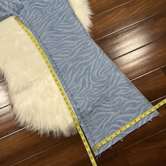 Wrangler Women's Size 28 Tiger Print Wanderer 622 High Rise Flare Denim‎ Jeans - Picture 6 of 11